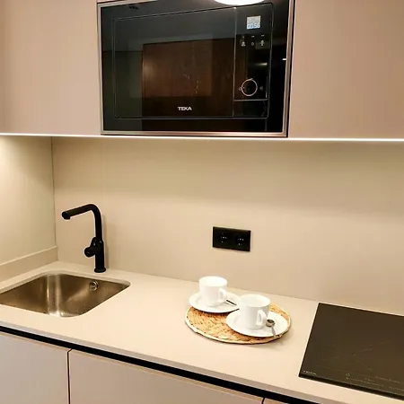 Castle Aparthotel *