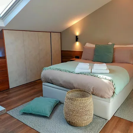 Castle Aparthotel 4*