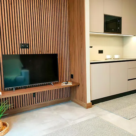 Castle Ξενοδοχείο με διαμερίσματα *