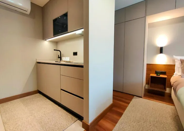 Castle Apart-hotel *